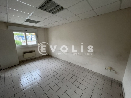 Photo 13 – location Entrepôts / activités	COLOMBIER SAUGNIEU (69124)