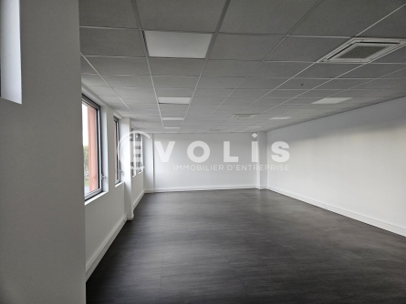 Photo 8 – location Entrepôts / activités	VILLEBON SUR YVETTE (91140)