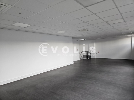 Photo 9 – location Entrepôts / activités	VILLEBON SUR YVETTE (91140)