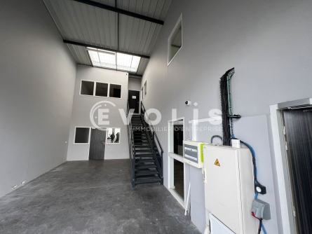 Photo 4 – vente Entrepôts / activités	CHASSIEU (69680)