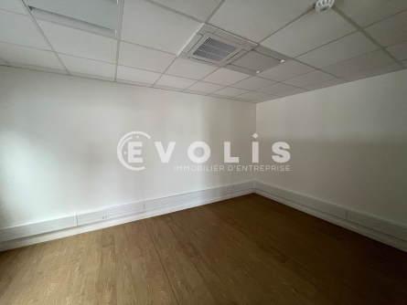 Photo 8 – vente Entrepôts / activités	CHASSIEU (69680)