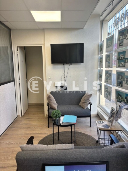 Photo 2 – location Locaux commerciaux	MELUN (77000)