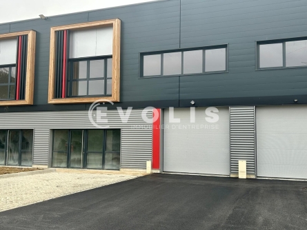 Photo 1 – location Entrepôts / activités	AVRAINVILLE (91630)