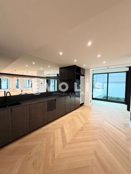 Photo 3 – location bureaux	PARIS (75008)