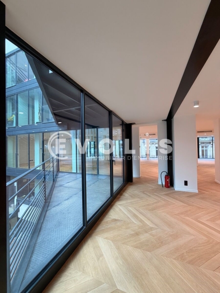 Photo 4 – location bureaux	PARIS (75008)