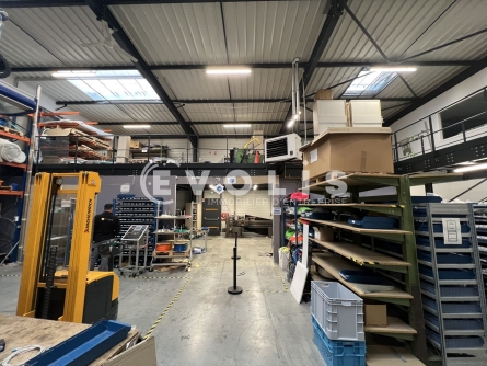 Photo 5 – vente Entrepôts / activités	FLEURIEUX SUR L'ARBRESLE (69210)