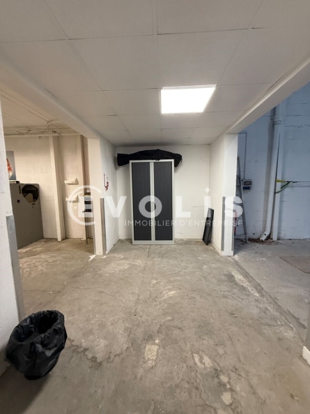 Photo 2 – location Entrepôts / activités	VENISSIEUX (69200)