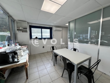 Photo 6 – vente Entrepôts / activités	TARARE (69170)