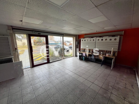 Photo 9 – location Entrepôts / activités	ETAMPES (91150)