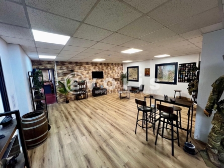 Photo 6 – location Entrepôts / activités	EPONE (78680)