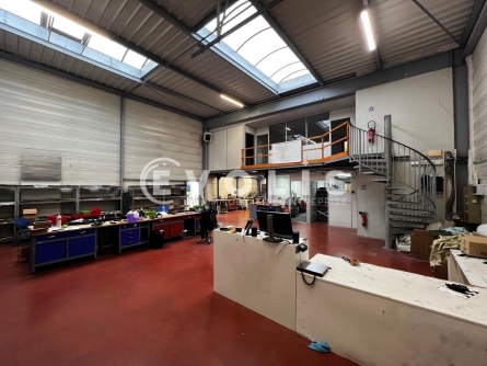 Photo 4 – location Entrepôts / activités	EPONE (78680)