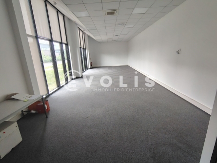 Photo 8 – location Entrepôts / activités	SUCY EN BRIE (94370)