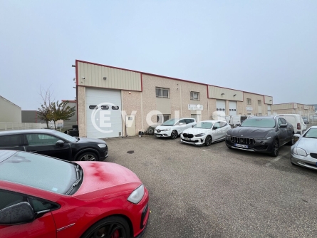 Photo 1 – location Entrepôts / activités	CHASSIEU (69680)