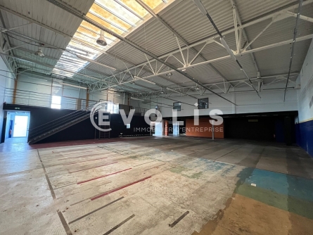 Photo 2 – location Locaux commerciaux	PESSAC (33600)