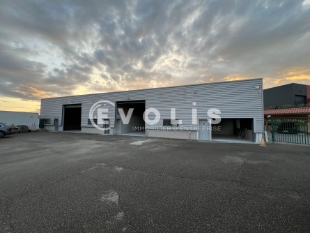 Photo 1 – location Entrepôts / activités	TALUYERS (69440)