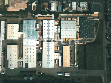 Photo 2 – location Entrepôts / activités	TARASCON (13150)