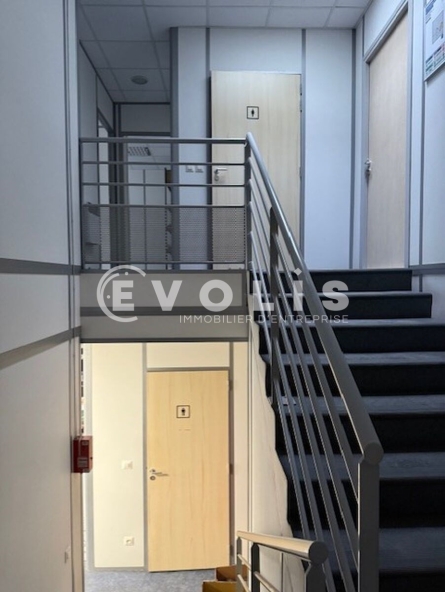 Photo 5 – location Entrepôts / activités	ECHIROLLES (38130)