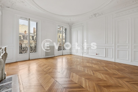 Photo 1 – location bureaux	PARIS (75008)