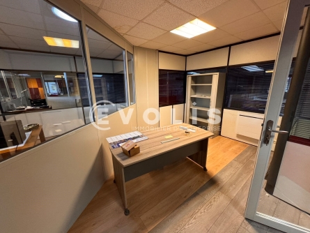 Photo 6 – location Entrepôts / activités	CHASSIEU (69680)