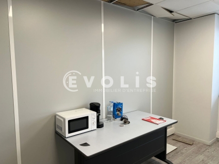 Photo 9 – location Entrepôts / activités	MEYZIEU (69330)