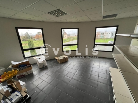 Photo 3 – location Entrepôts / activités	ARNAS (69400)