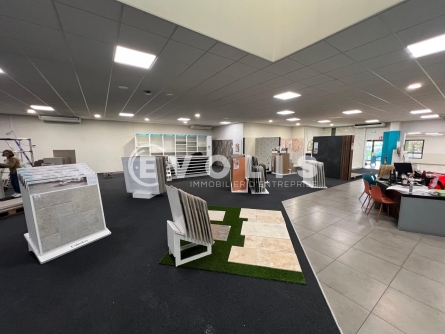 Photo 4 – location Entrepôts / activités	ARNAS (69400)