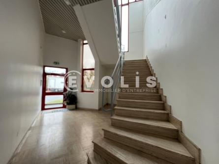 Photo 9 – location Entrepôts / activités	LE BLANC MESNIL (93150)