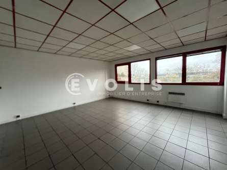 Photo 12 – location Entrepôts / activités	LE BLANC MESNIL (93150)