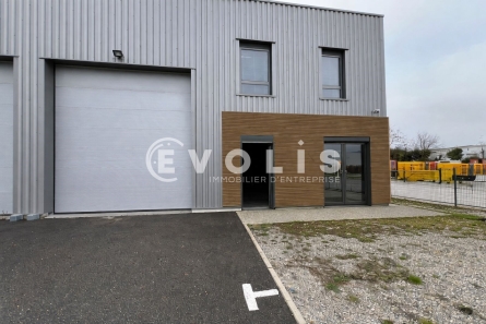 Photo 1 – location Entrepôts / activités	CORBAS (69960)