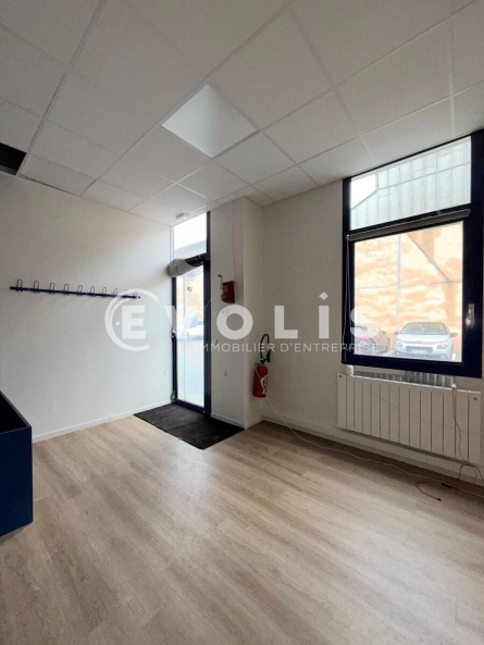 Photo 14 – location Entrepôts / activités	VILLEURBANNE (69100)