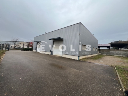 Photo 1 – location Entrepôts / activités	MILLERY (69390)