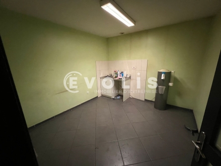 Photo 7 – location Entrepôts / activités	MILLERY (69390)