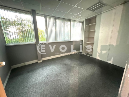 Photo 8 – location Entrepôts / activités	LE HAILLAN (33185)