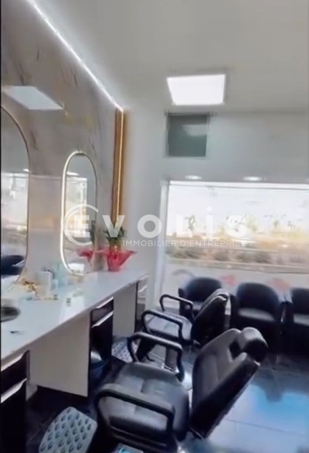 Photo 2 – vente Locaux commerciaux	POISSY (78300)