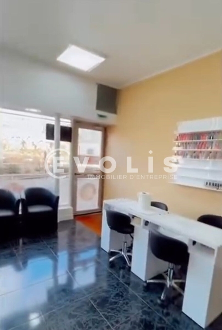 Photo 1 – vente Locaux commerciaux	POISSY (78300)