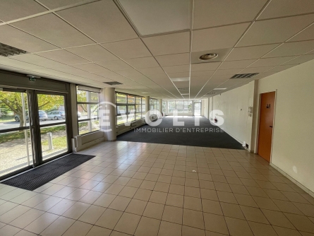 Photo 3 – location Entrepôts / activités	COMBS LA VILLE (77380)