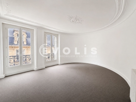 Photo 2 – location bureaux	PARIS (75008)