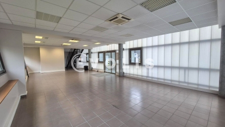 Photo 6 – location Entrepôts / activités	SERRIS (77700)