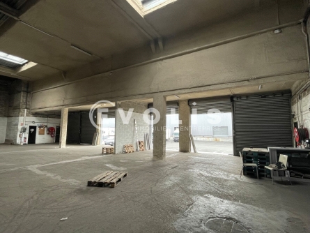 Photo 2 – location Entrepôts / activités	BRUGES (33520)