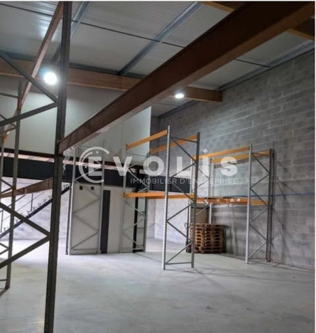 Photo 1 – location Entrepôts / activités	SAINT JEAN D'ILLAC (33127)