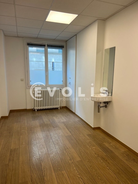 Photo 3 – vente bureaux	PARIS (75015)