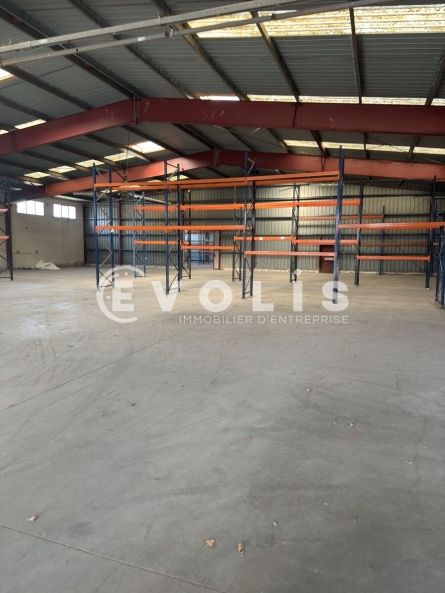 Photo 8 – location Entrepôts / activités	COURTHEZON (84350)