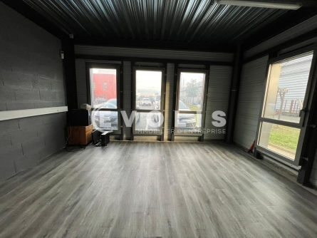 Photo 6 – location Entrepôts / activités	CHASSIEU (69680)