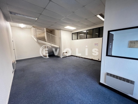 Photo 3 – location Entrepôts / activités	BONDOUFLE (91070)