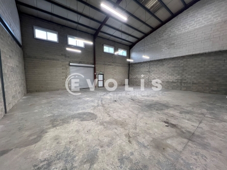 Photo 2 – location Entrepôts / activités	BRIE COMTE ROBERT (77170)