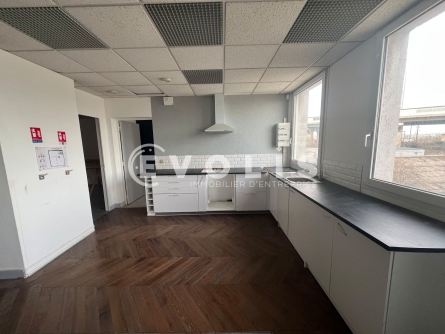 Photo 8 – location Entrepôts / activités	AUBERVILLIERS (93300)