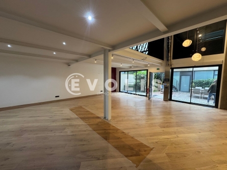 Photo 1 – location bureaux	PARIS (75011)