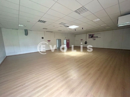 Photo 3 – location Entrepôts / activités	VARENNES-SUR-SEINE (77130)