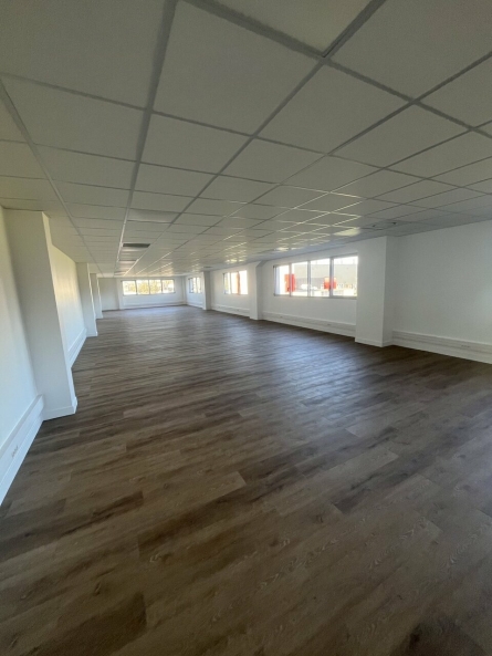 Photo 5 – location Entrepôts / activités	PAU (64000)