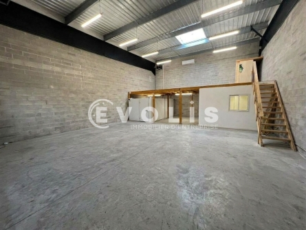 Photo 5 – location Entrepôts / activités	SAINT FARGEAU PONTHIERRY (77310)